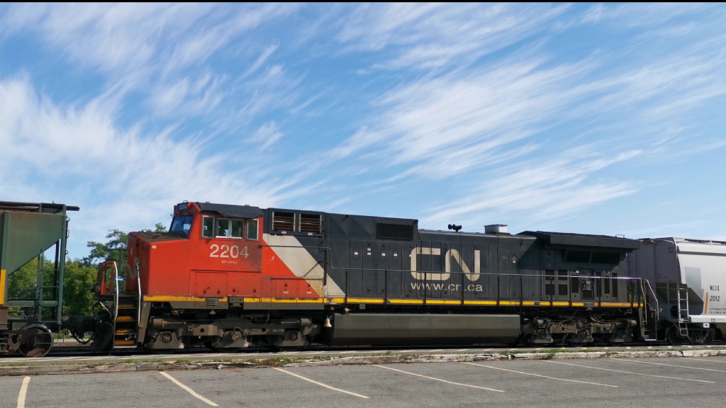 CN 2204